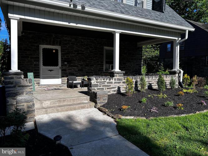 Photo of 803 Grove Place