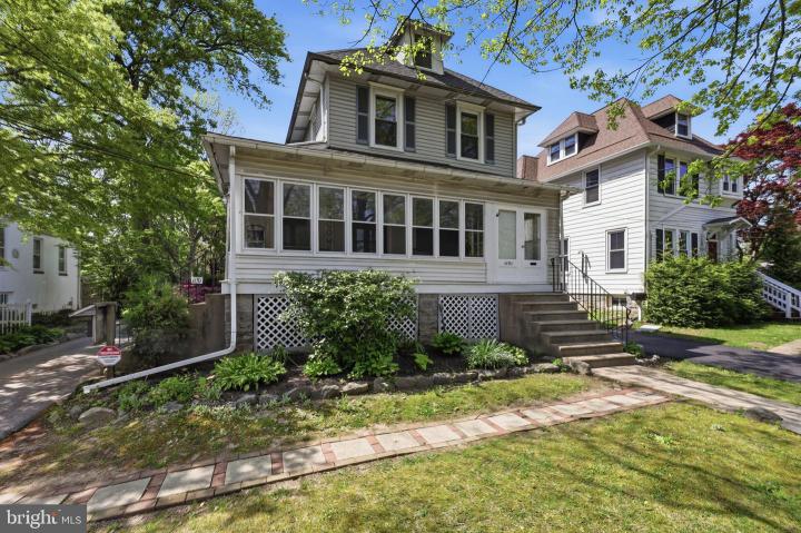Photo of 1151 Morton Avenue