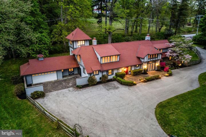 Photo of 461 S Roberts Road