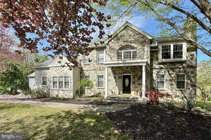 Photo of 2000 Antler Drive