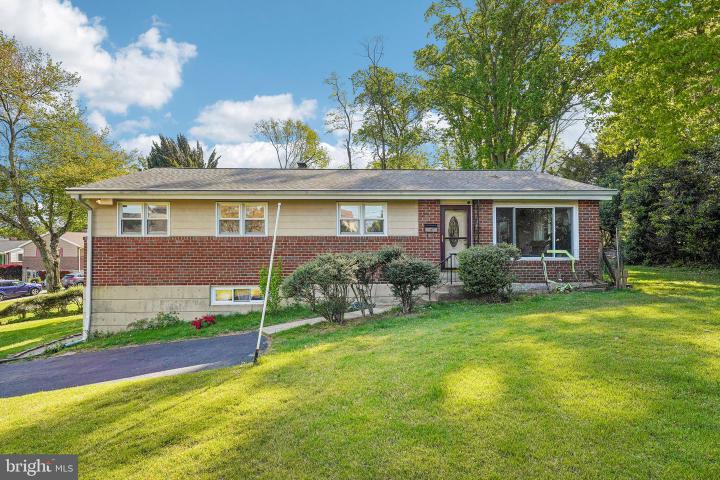 Photo of 914 Westdale Place