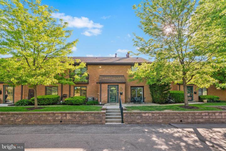 Photo of 700 Ardmore Avenue 510