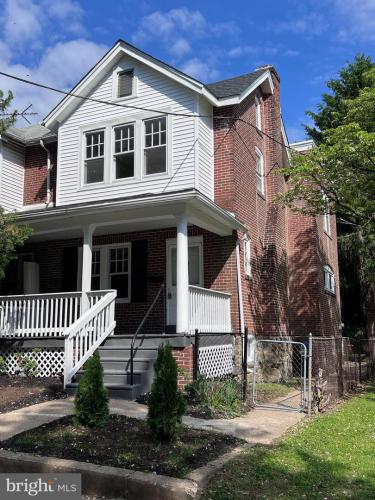 Photo of 910 E 20th Street