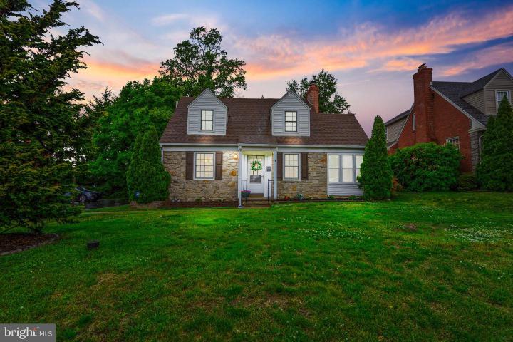 Photo of 416 Glendale Circle, Springfield PA