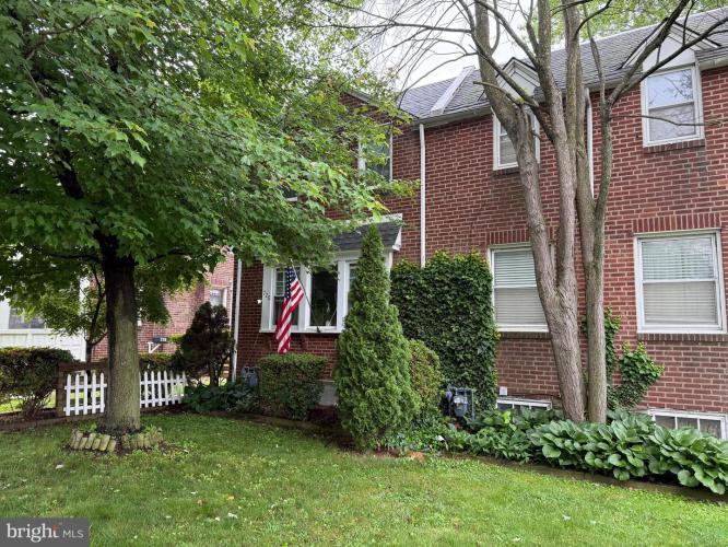 Photo of 728 Stanbridge Road