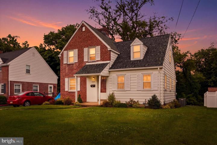 Photo of 546 Arlington Avenue