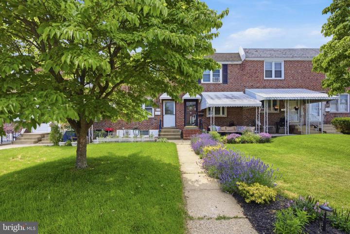 Photo of 714 Oakwood Drive