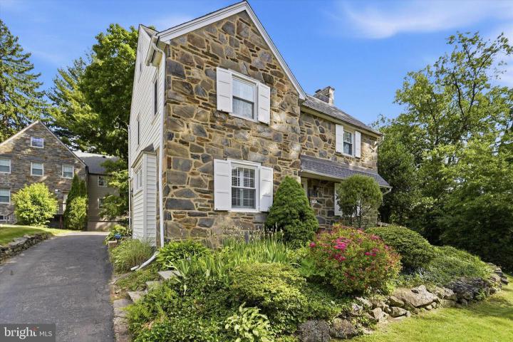 Photo of 570 Strathmore Road