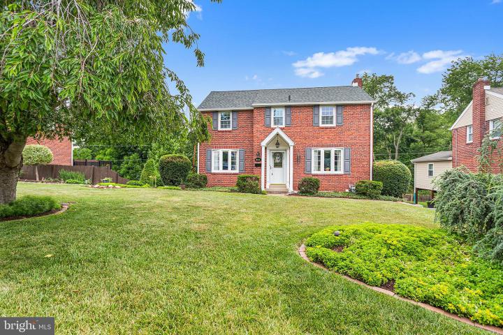 Photo of 321 Holt Lane
