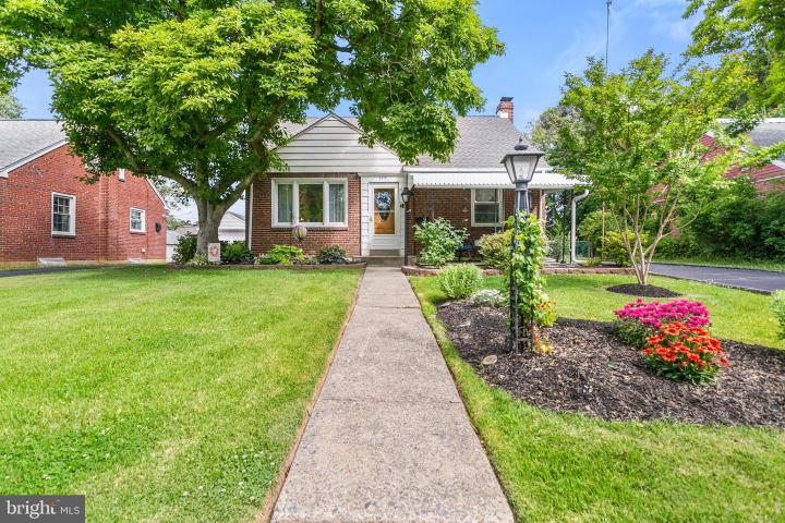 Photo of 117 W Wayne Avenue