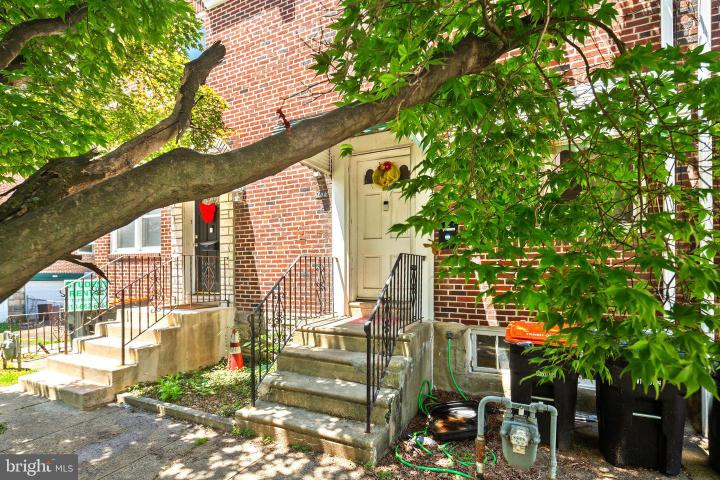 Photo of 802 E 15th Street