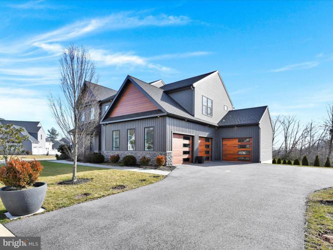 44 Lake View Road, Ephrata PA 17522 for sale by EveryHome Realtors