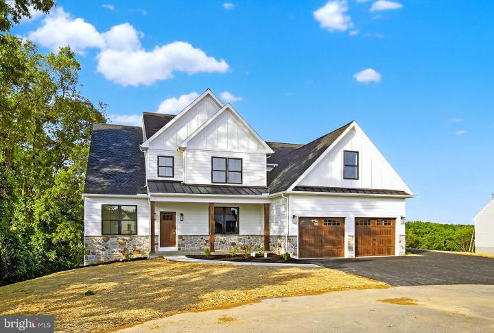 Photo of 2328 Rockvale Road, Lancaster PA