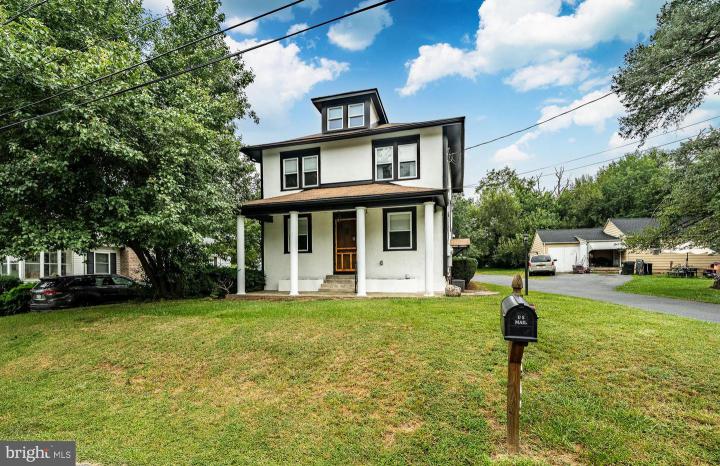Photo of 2043 Stonecrest Drive, Lancaster PA