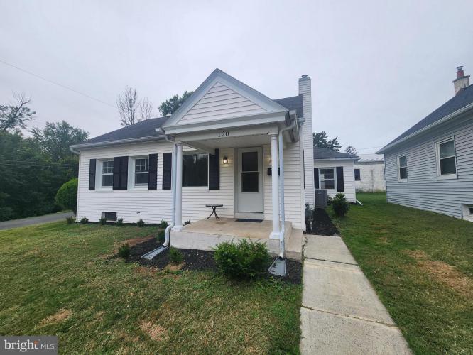 Photo of 120 N Locust Street, Elizabethtown PA