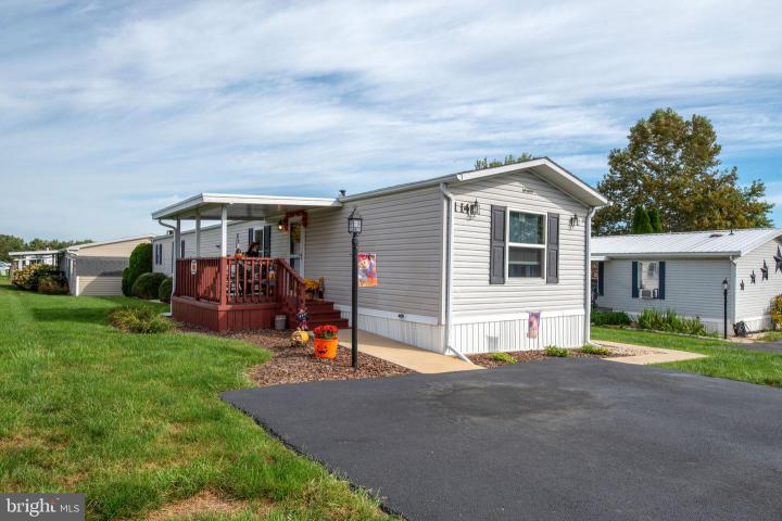 Photo of 114 Pheasant Ridge Circle, Lancaster PA
