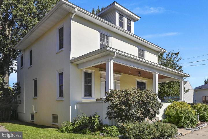 Photo of 218 W Ferdinand Street, Manheim PA
