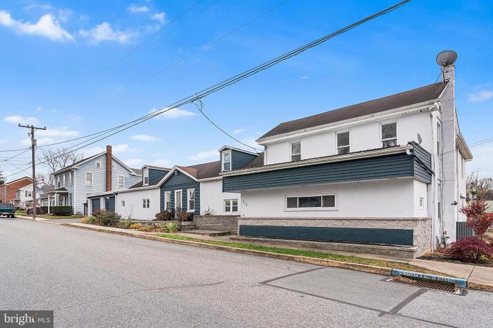 Photo of 676 W Market Street