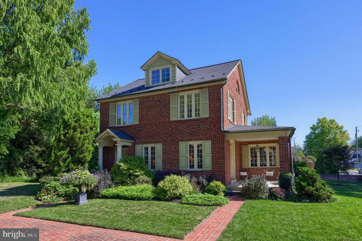 Photo of 81 S Linden Street