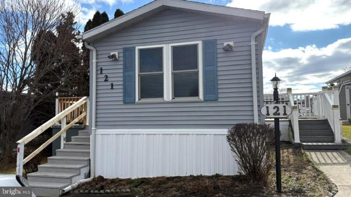 Photo of 121 Pheasant Ridge Circle