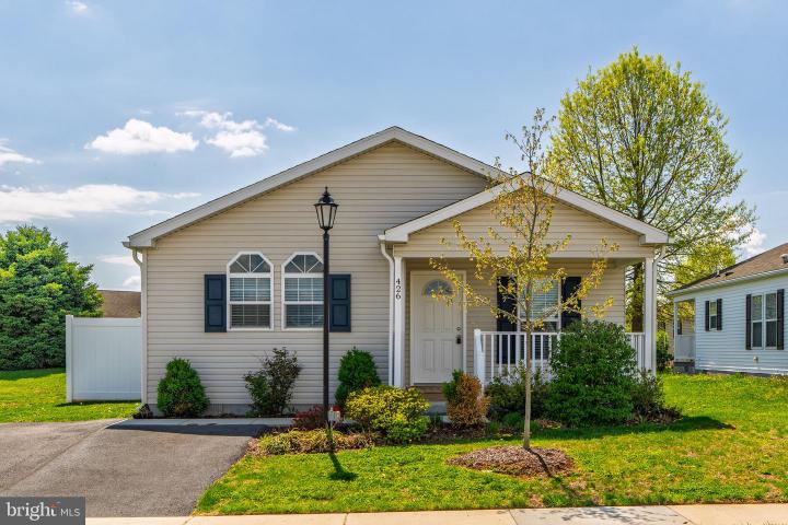 Photo of 426 Eastwood Lane, Lancaster PA