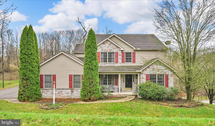 Photo of 114 Crimson Lane