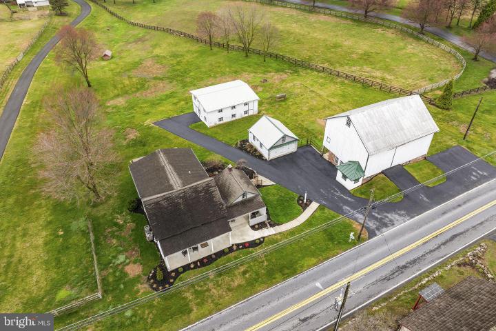 Photo of 1435 Newport Road