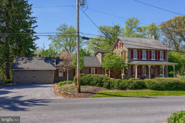 Photo of 1522 Hunsecker Road, Bird In Hand PA