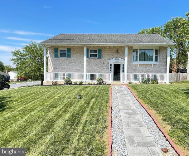 Photo of 2209 Bob White Lane