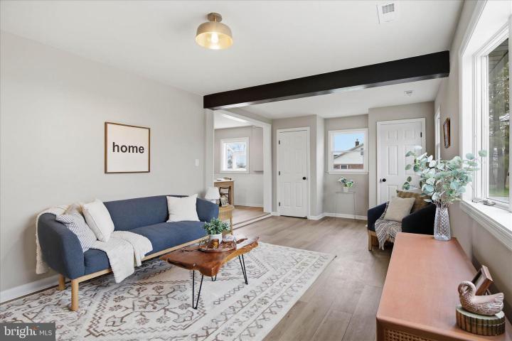 Photo of 2472 Leaman Road