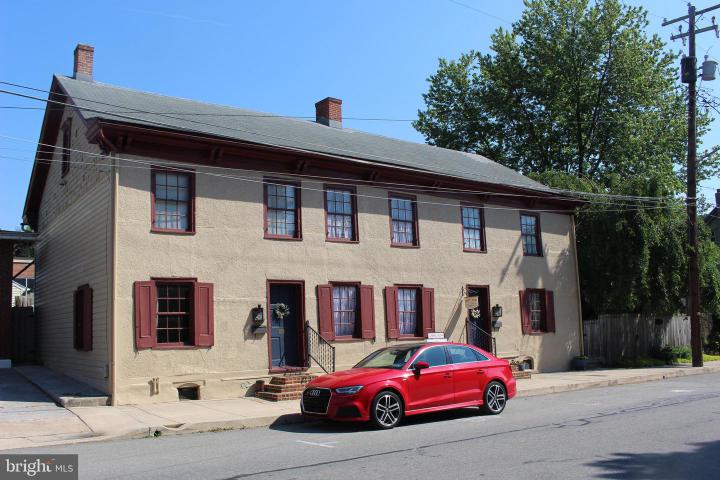 Photo of 110 E Market Street