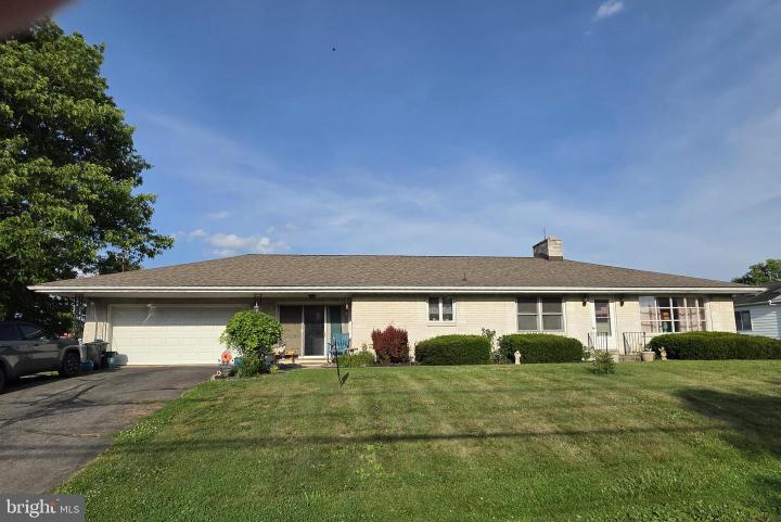 Photo of 35 Trail Road, Elizabethtown PA