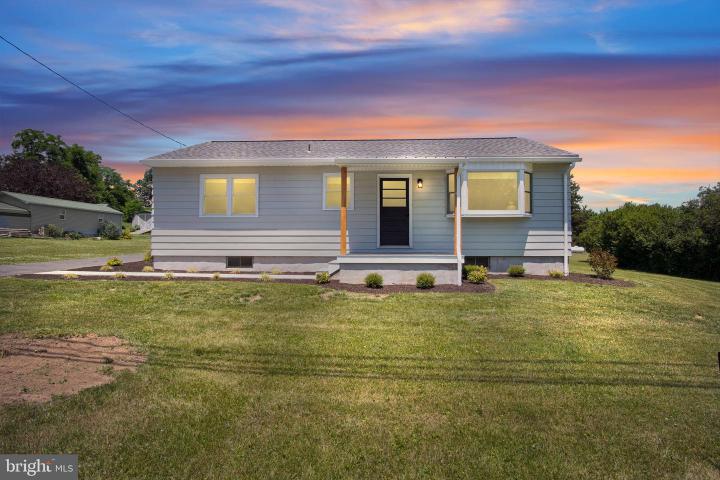 Photo of 1125 Turnpike Road, Elizabethtown PA