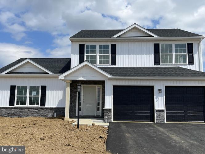 Photo of 2 Jasmine Dr, Lebanon PA
