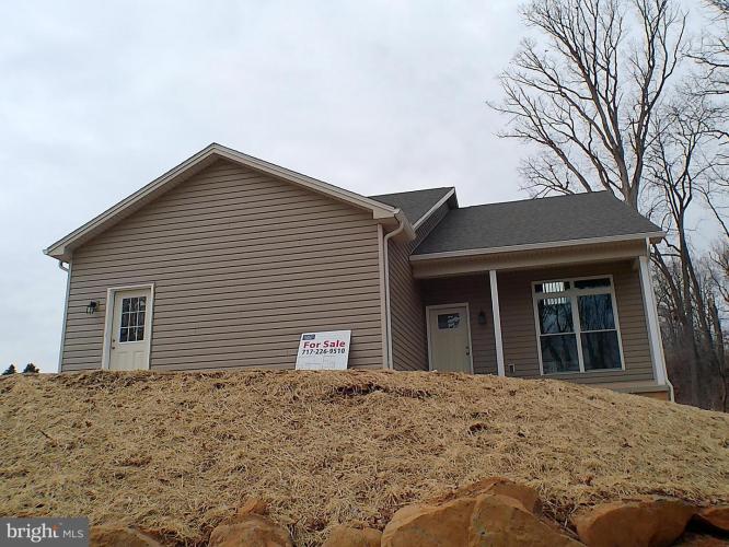 Photo of 1735 Quarry Road, Lebanon PA