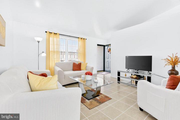 Photo of 16 Aspen Way