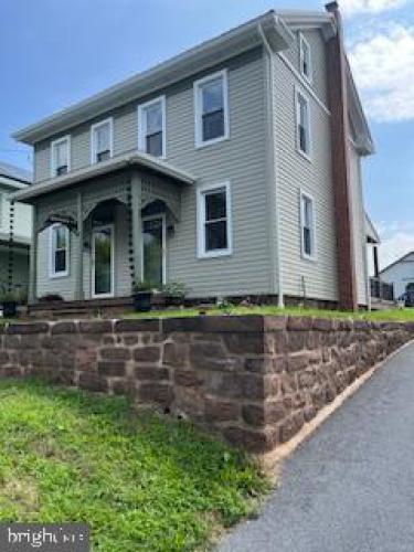 Photo of 334 S Market Street, Schaefferstown PA