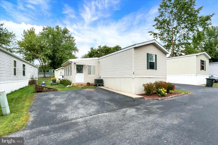 Photo of 74 Oliver Dr