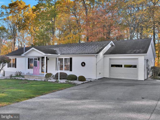 Photo of 1044 Hemlock Circle