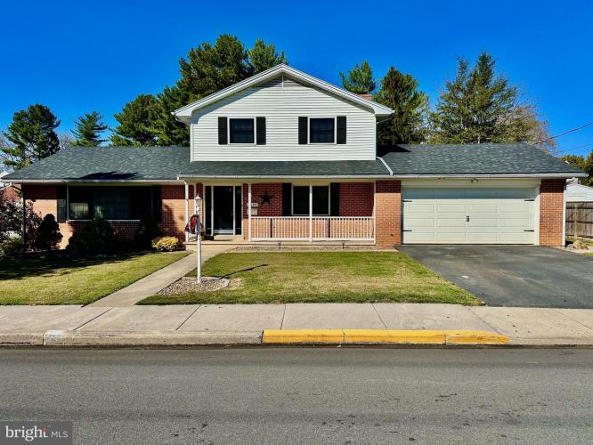 Photo of 977 York Street, Lebanon PA