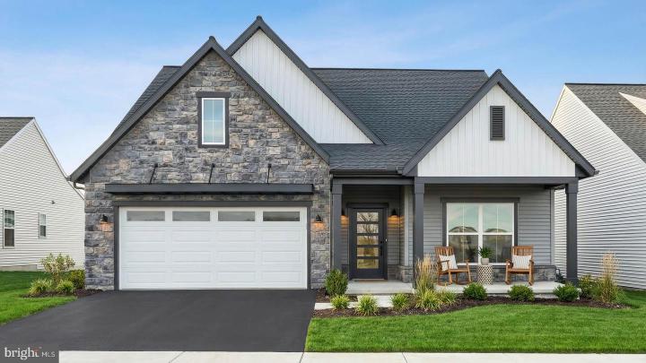 Photo of 475 Pinnacle Ridge Drive