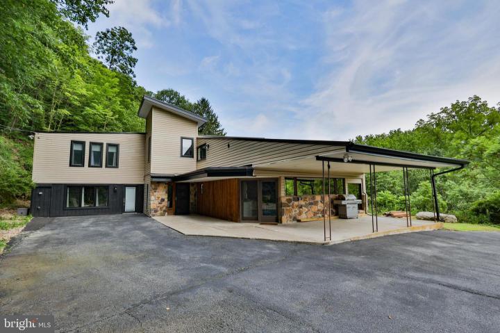 Photo of 2288 Mulberry Road, Fogelsville PA