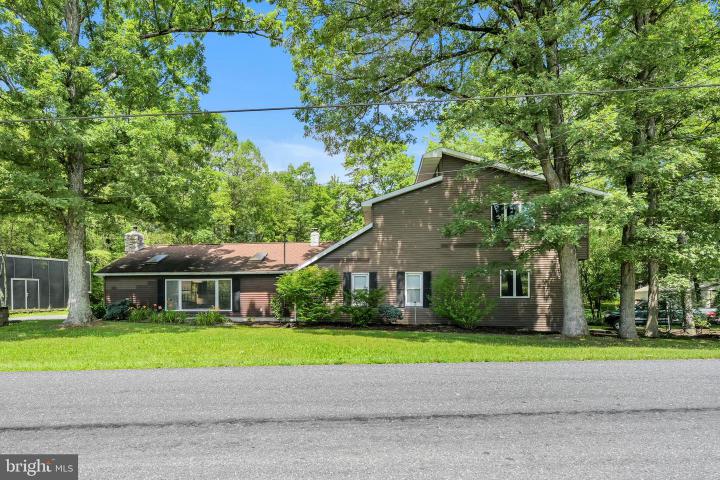 Photo of 3511 Mountain Road, Slatington PA