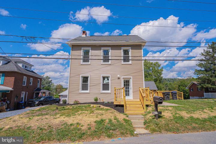 Photo of 1113 E Emmaus Avenue