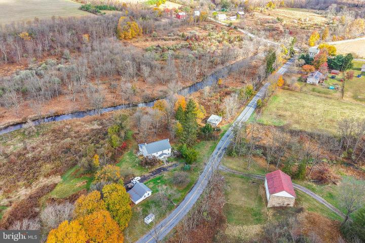 Photo of 8659 Allemaengel Road