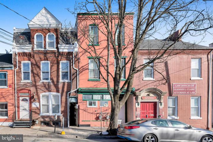 Photo of 139 N 5th Street