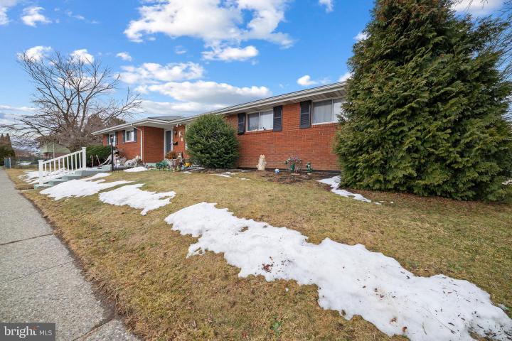 Photo of 1108 E Congress Street