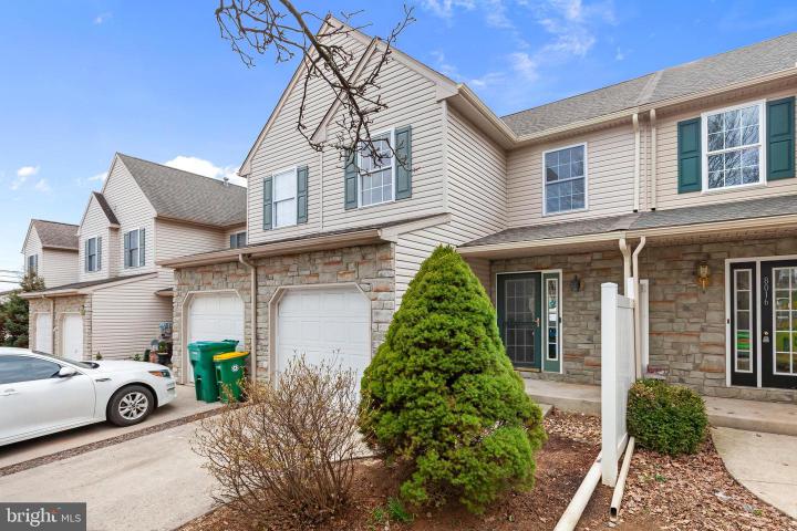 Photo of 8014 Heritage Drive