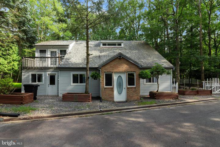 Photo of 248 W Lake Valley Drive, Hazleton PA