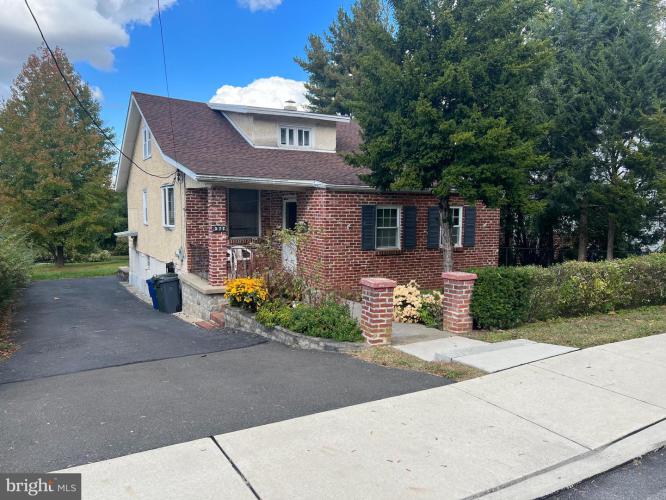 572 N Tyson Avenue, Glenside PA 19038 for sale by EveryHome Realtors